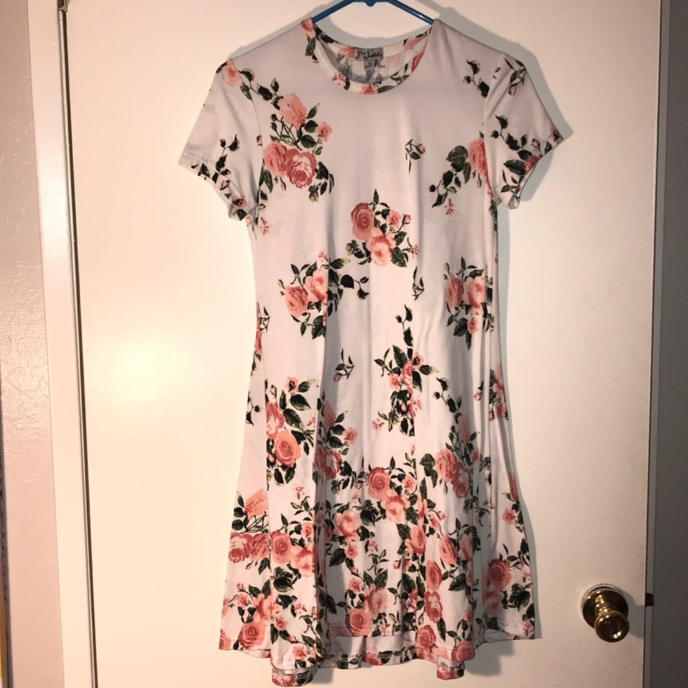 White flower print dress